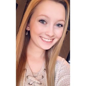 Meet your Posher, Brianna